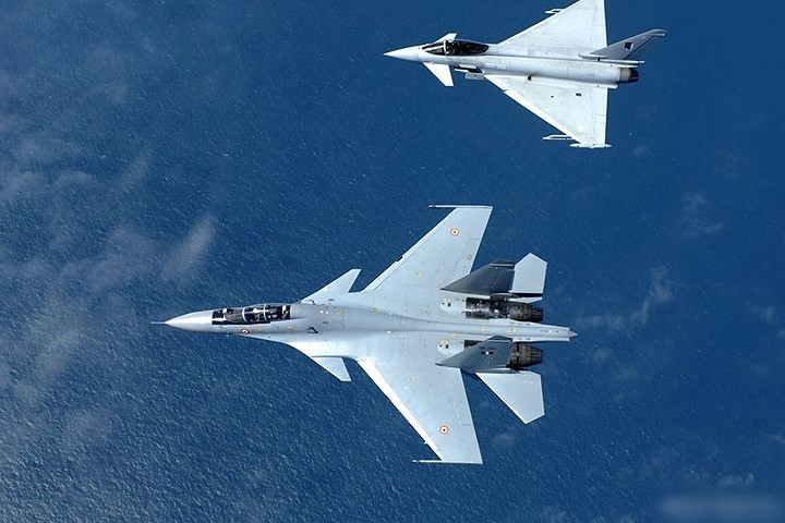 Ảnh: Máy bay tiêm kích Su-30 của Nga nguy hiểm và lợi hại như thế nào