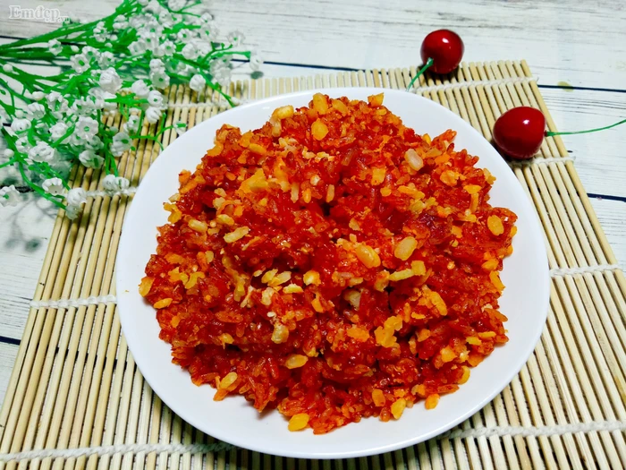 Xôi gấc đậu xanh thơm ngon cho bữa sáng tràn đầy năng lượng