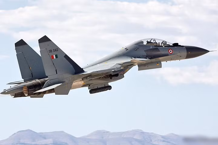 Ảnh: Máy bay tiêm kích Su-30 của Nga nguy hiểm và lợi hại như thế nào