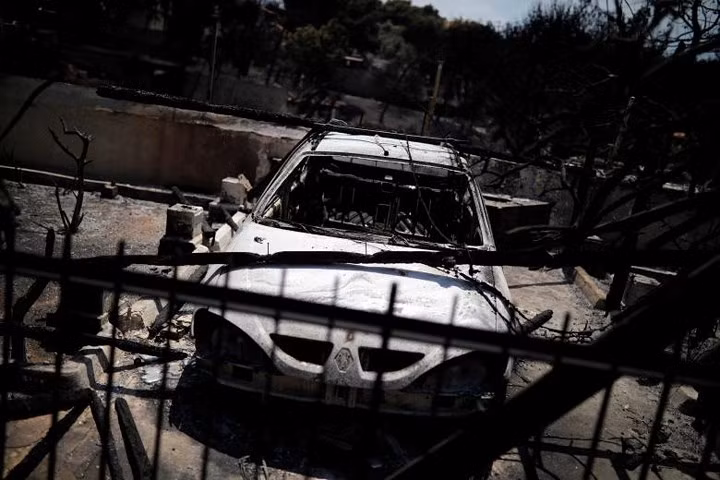 Cảnh tang thương sau thảm họa cháy rừng ở Hy Lạp