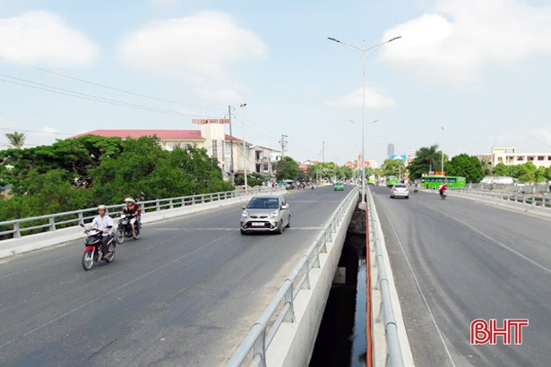 Dự báo thời tiết ngày 25/7: Bắc bộ mưa lớn, Hà Tĩnh trời nắng