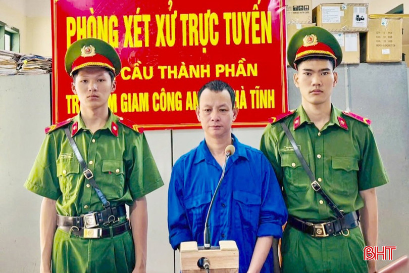 Trần Văn Huy (SN 1984, trú xã Cẩm Lạc, Hà Tĩnh) sử dụng súng hơi bắn chim làm chết 1 người bị tòa tuyên án 5 năm tù giam về tội “Tàng trữ, sử dụng trái phép vũ khí quân dụng". bqbht_br_vu-khi-quan-dung-3a.jpg