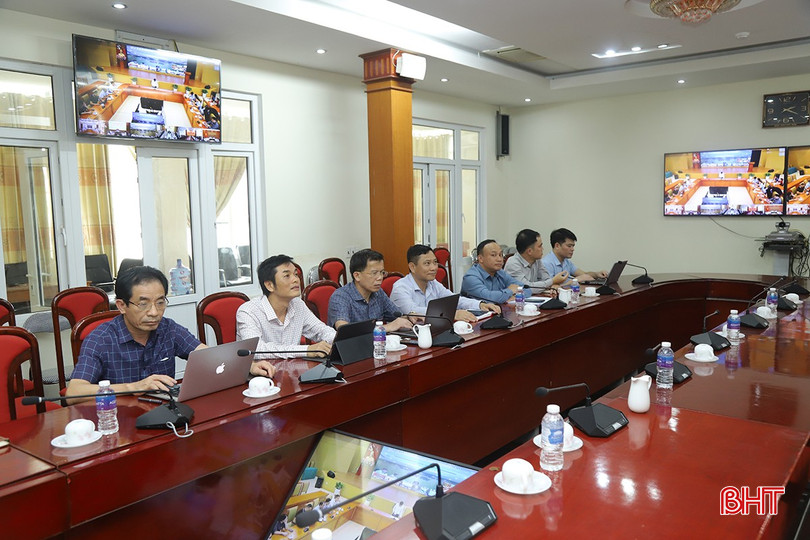 Các đại biểu tham dự ở điểm cầu Hà Tĩnh. bqbht_br_cao-toc-3.jpg