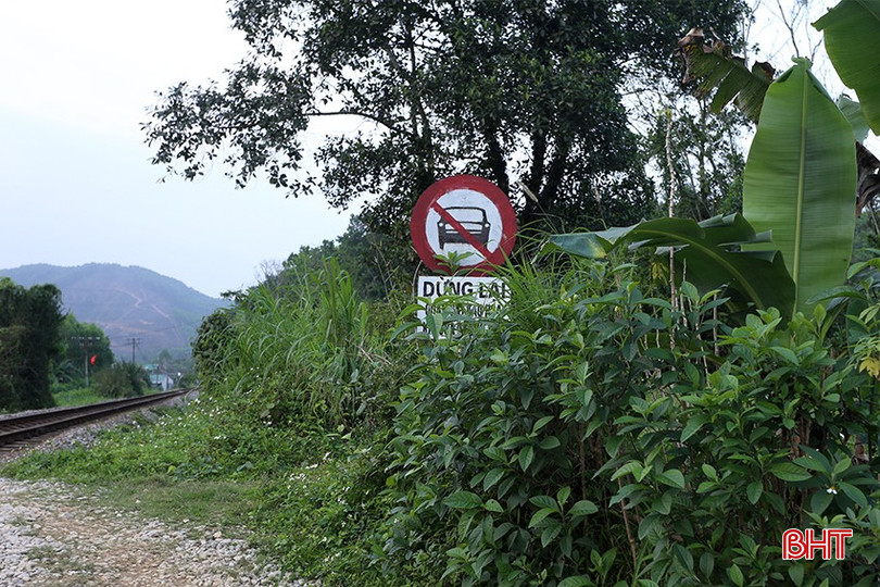 bqbht_br_loi-di-tu-mo-ngang-qua-duong-sat-6.jpg