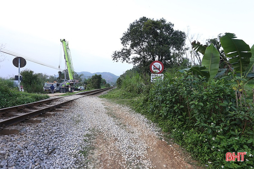 bqbht_br_loi-di-tu-mo-ngang-qua-duong-sat-7.jpg
