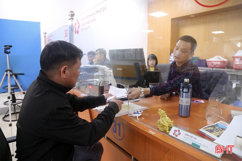 Sở GTVT Hà Tĩnh đã đề nghị Bộ GTVT, UBND tỉnh cho phép dừng cấp đổi GPLX từ ngày 22/1 cho đến khi các phần mềm được hoàn thiện. bqbht_br_cap-doi-gplx-6.jpg