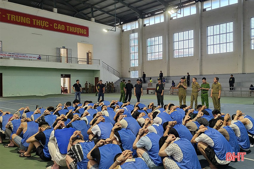Thời gian qua, Công an Hà Tĩnh đã triệt phá, bóc gỡ nhiều đường dây, ổ nhóm tội phạm về sử dụng công nghệ cao để thực hiện hành vi phạm tội. bqbht_br_lua-dao-qua-mang-2.jpg