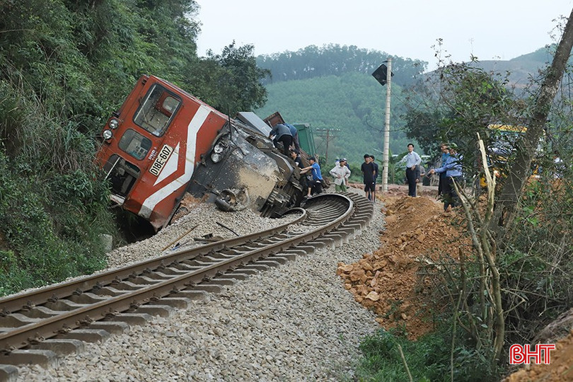 Nguyên nhân vụ tai nạn giao thông đường sắt xảy ra ngày 1/3 ở xã Đức Liên (Vũ Quang) xuất phát từ việc xe tải lưu thông qua lối đi tự mở qua đường sắt. bqbht_br_tai-nan-tau-hoa-0222.jpg
