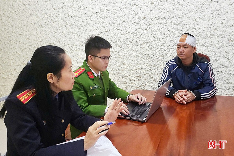 Cơ quan chức năng lấy lời khai đối tượng Trần Văn Huy - nghi phạm nổ súng gây ra cái chết cho anh P.V.P. bqbht_br_giet-nguoi.jpg