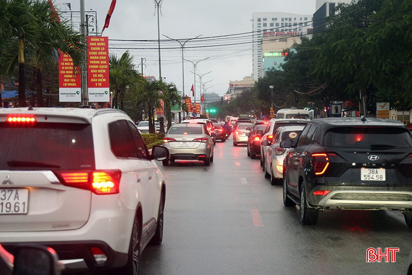 Chấp hành các quy định, quy tắc khi tham gia giao thông góp phần kiềm chế, kéo giảm TNGT trên địa bàn Hà Tĩnh. bqbht_br_giao-thong-1.jpg