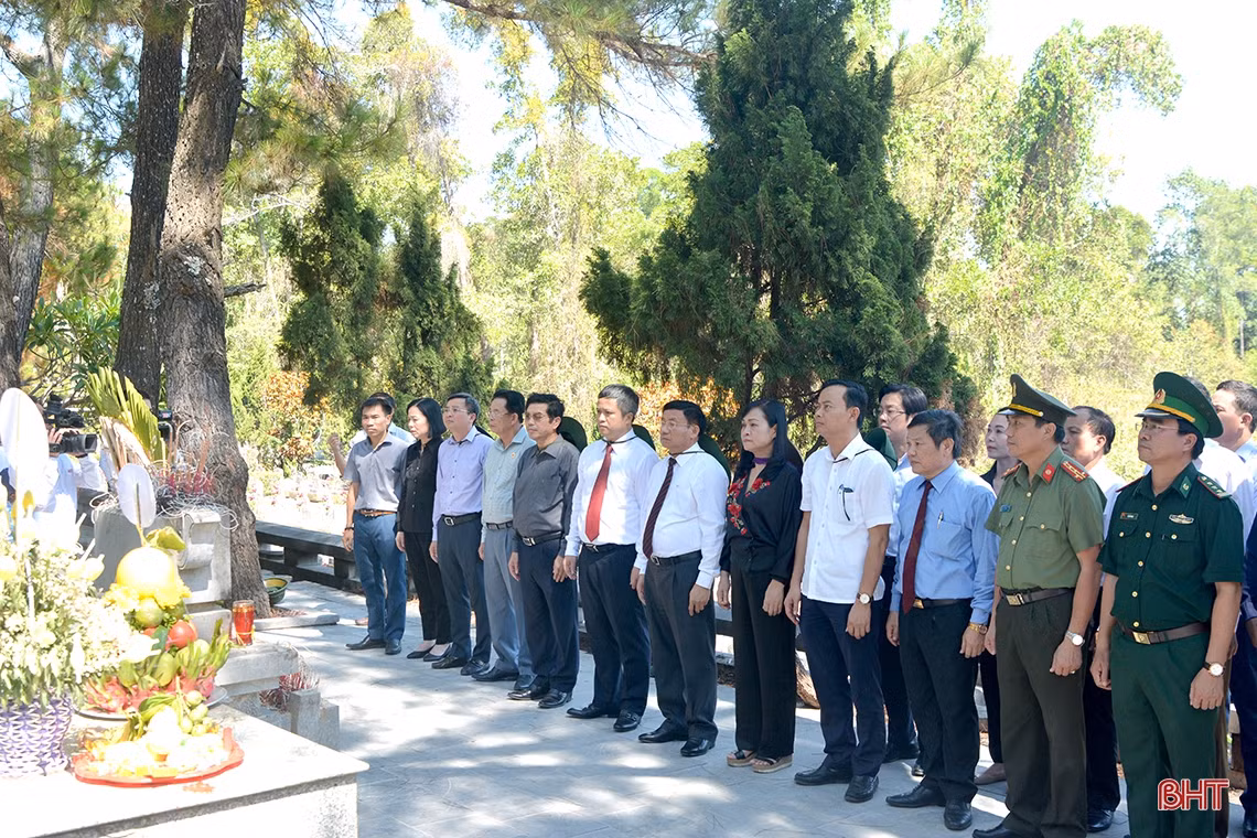 “Có người lính, mùa xuân ấy ra đi từ đó không về”