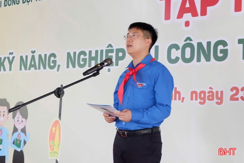 សមមិត្ត Nguyen Viet Hai Dang អនុលេខាសហភាពយុវជនខេត្ត ប្រធានក្រុមប្រឹក្សាសហភាពយុវជនខេត្ត អញ្ជើញចូលរួមកម្មវិធី។ bqbht_br_1.jpg