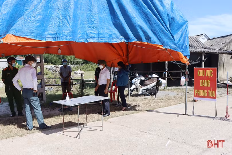 Cẩm Xuyên lập 6 chốt kiểm soát, phong tỏa toàn xã Cẩm Dương vào 12h trưa nay