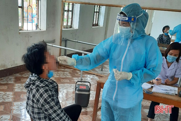 32/47 F1 của bệnh nhân COVID-19 tại Cẩm Xuyên âm tính lần 1 với virus SARS-CoV-2