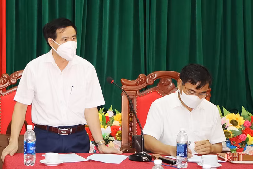 Cẩm Xuyên lập 6 chốt kiểm soát, phong tỏa toàn xã Cẩm Dương vào 12h trưa nay