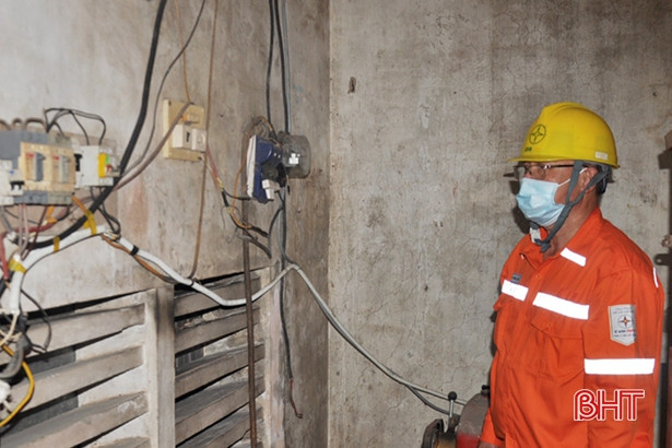 Hoàn thành nâng cấp lưới điện chợ TP Hà Tĩnh trước 25/8/2021