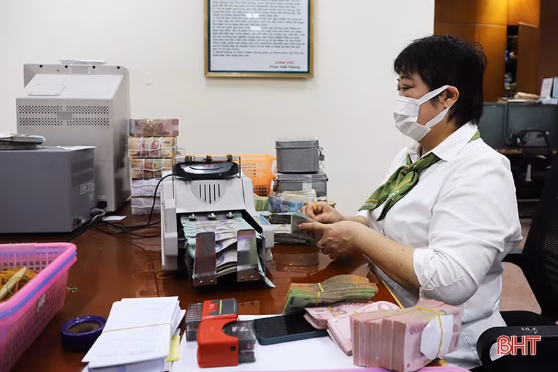 Ngân hàng Hà Tĩnh tiếp tục giảm lãi suất cho vay, giúp khách hàng vượt qua khó khăn