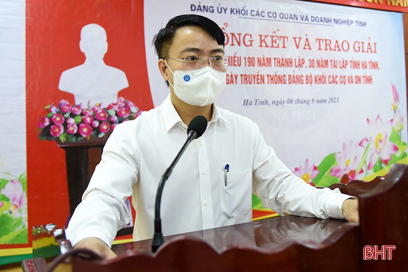 Trao thưởng cuộc thi tìm hiểu 190 năm thành lập, 30 năm tái lập tỉnh và 65 năm ngày truyền thống Đảng bộ Khối CCQ&DN Hà Tĩnh