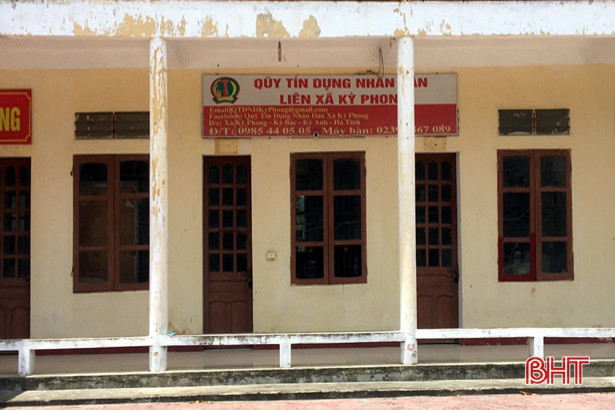 Hà Tĩnh: Bắt đối tượng nữ dùng dao khống chế nhân viên quỹ tín dụng cướp tiền