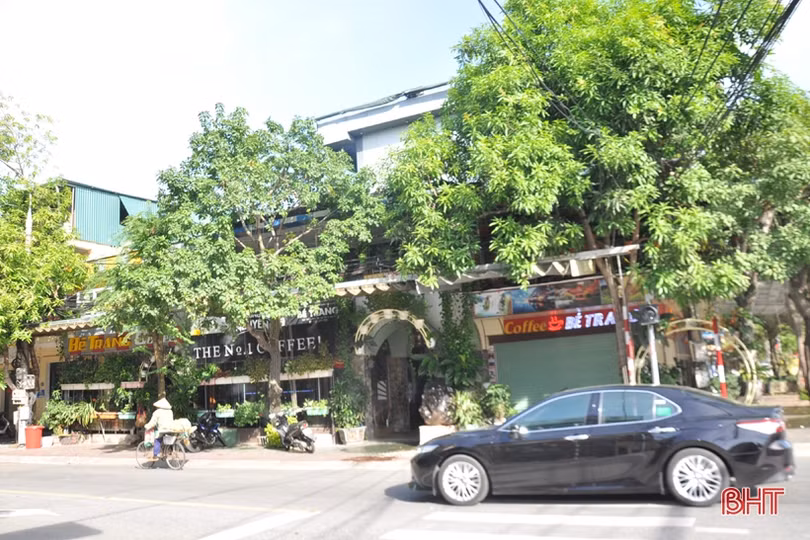 Cơ sở kinh doanh dịch vụ không thiết yếu ở Hà Tĩnh đồng loạt đóng cửa phòng dịch