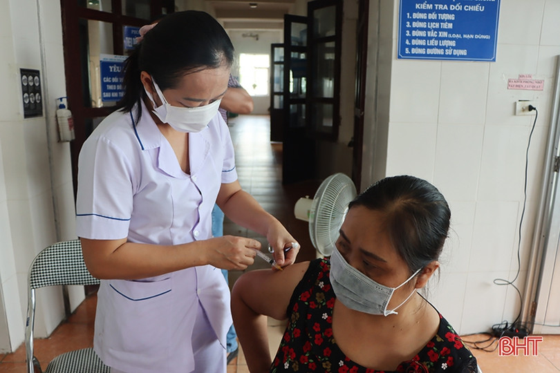 Các cơ sở y tế ở Hà Tĩnh tổ chức tiêm vắc-xin phòng COVID-19 đợt 4 ảnh 8 Các cơ sở y tế ở Hà Tĩnh tổ chức tiêm vắc-xin phòng COVID-19 đợt 4