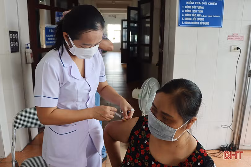 Các cơ sở y tế ở Hà Tĩnh tổ chức tiêm vắc-xin phòng COVID-19 đợt 4