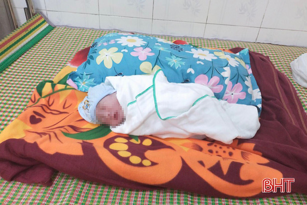 Một bệnh nhân COVID-19 “vượt cạn” thành công ở BVĐK khu vực Cửa khẩu Cầu Treo