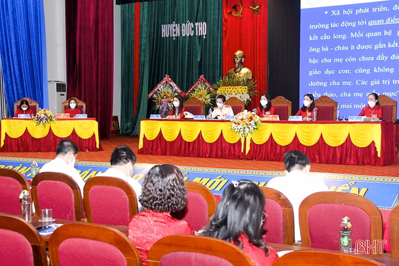 Bà Trần Thị Thùy Nhung tái cử Chủ tịch Hội LHPN huyện Đức Thọ