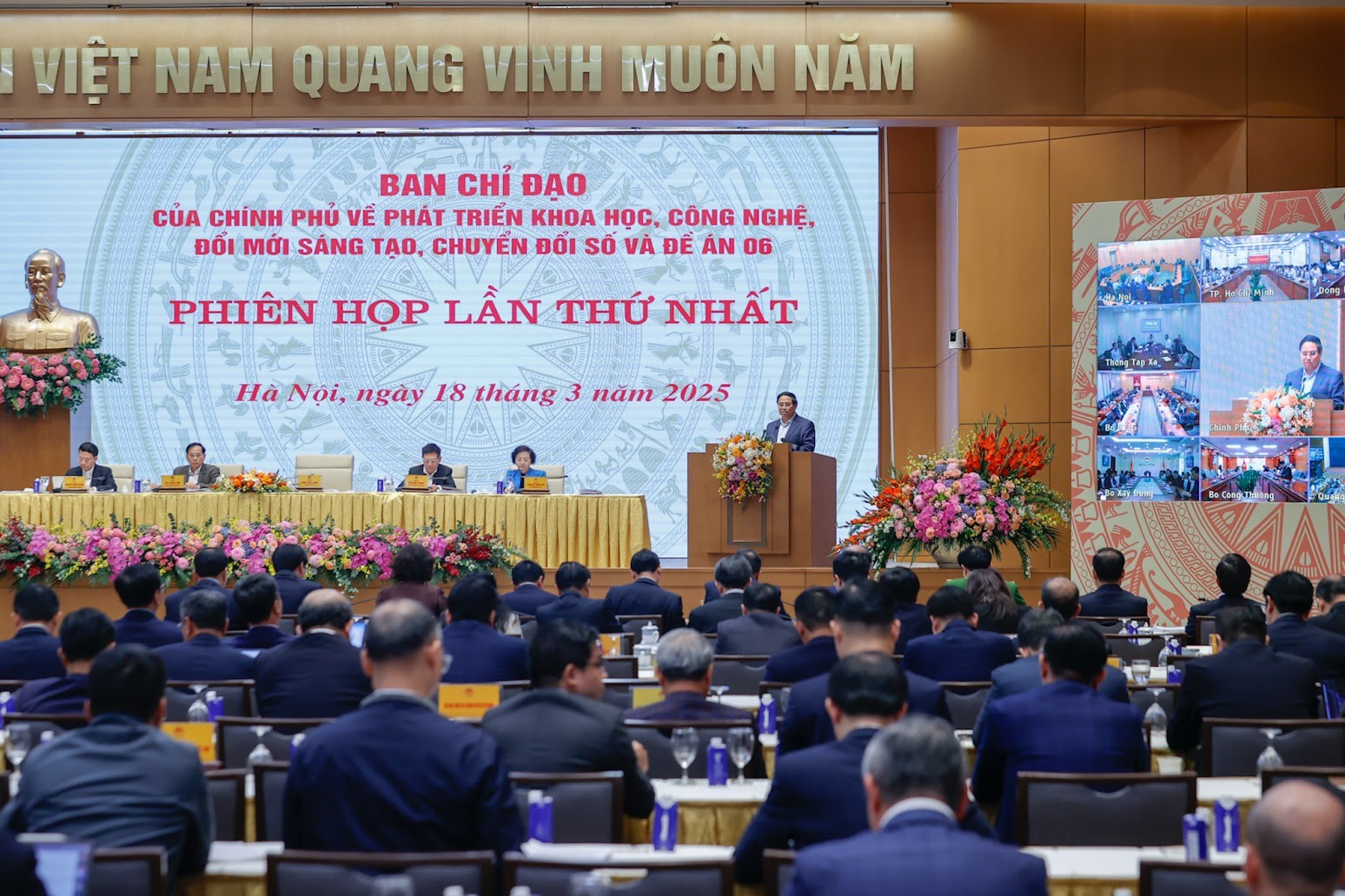 Thủ tướng chỉ rõ 5 quan điểm, tư tưởng chỉ đạo và 3 công việc quan trọng, 3 nhiệm vụ trọng tâm về phát triển KHCN, đổi mới sáng tạo, chuyển đổi số - Ảnh: VGP/Nhật Bắc img9702-17422749996771558854057.jpg