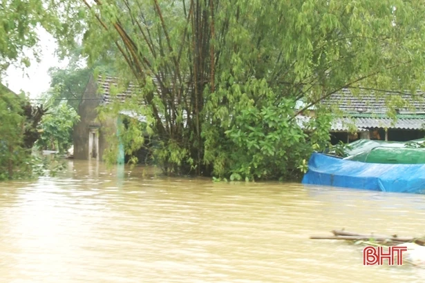 Hà Tĩnh thiệt hại hơn 5.300 tỷ đồng sau 2 trận lũ lớn, đề nghị Trung ương tiếp tục hỗ trợ khôi phục sản xuất, khắc phục hạ tầng