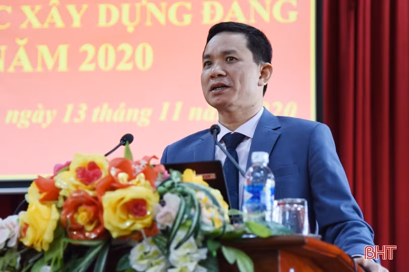 Bồi dưỡng nghiệp vụ công tác Đảng cho hơn 600 bí thư chi bộ thuộc Đảng ủy Khối CCQ&DN Hà Tĩnh