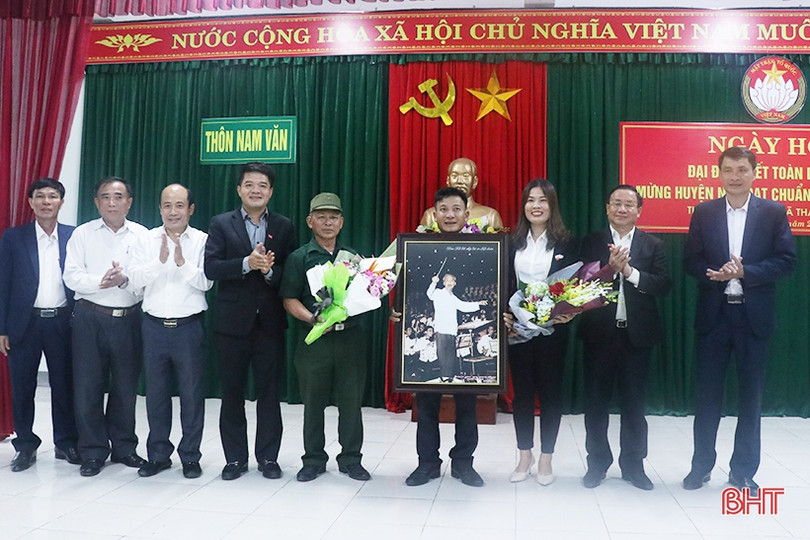 Lãnh đạo Hà Tĩnh vui đại đoàn kết với Nhân dân ảnh 5 Lãnh đạo Hà Tĩnh vui đại đoàn kết với Nhân dân