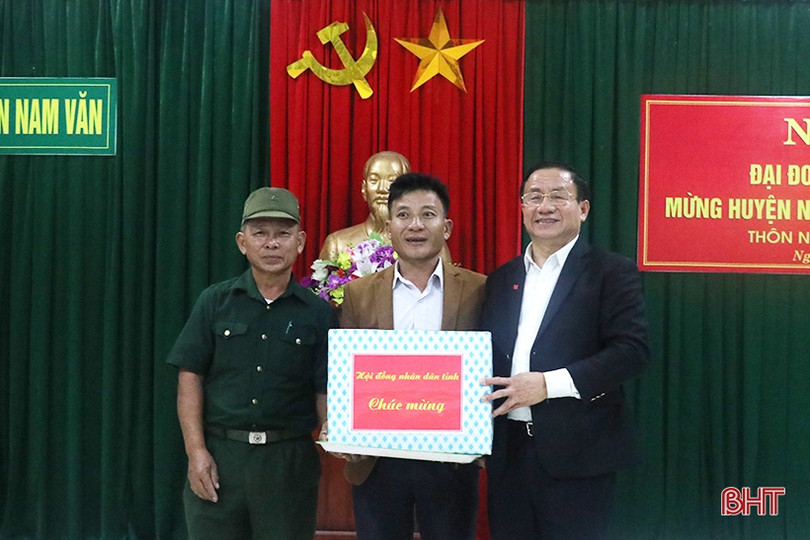 Lãnh đạo Hà Tĩnh vui đại đoàn kết với Nhân dân ảnh 4 Lãnh đạo Hà Tĩnh vui đại đoàn kết với Nhân dân