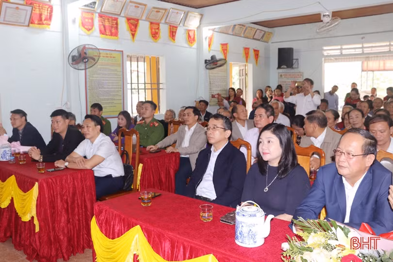 Lãnh đạo Hà Tĩnh vui đại đoàn kết với Nhân dân