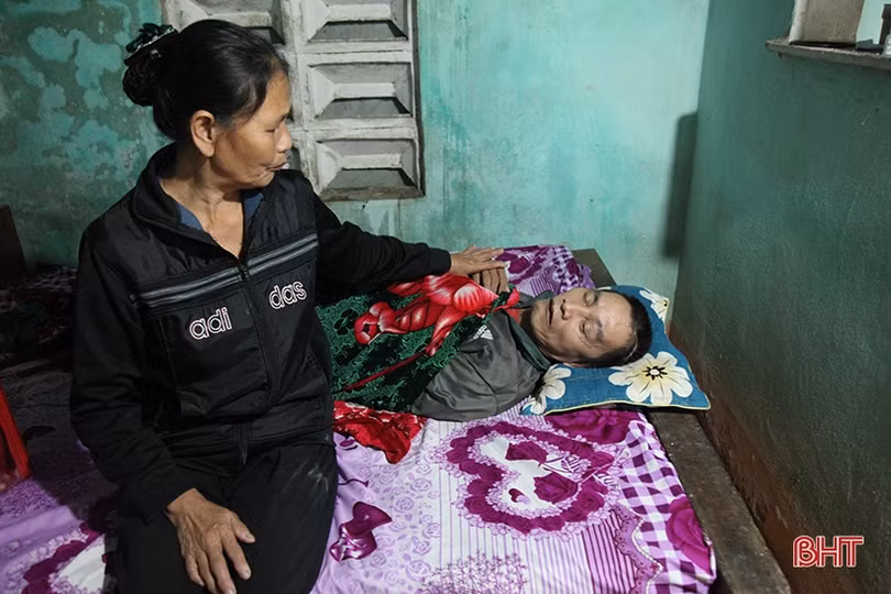 Lãnh đạo Hà Tĩnh thăm hỏi gia đình nạn nhân bị tai nạn giao thông