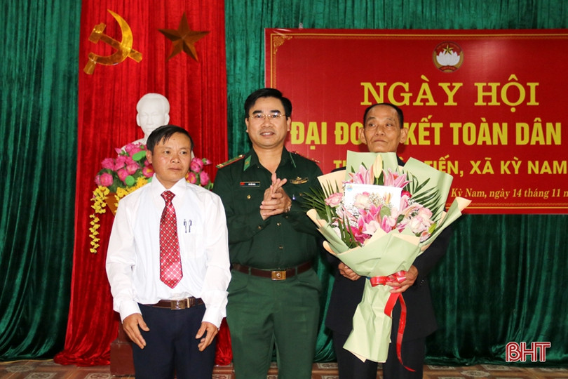 Lãnh đạo Hà Tĩnh vui đại đoàn kết với Nhân dân ảnh 37 Lãnh đạo Hà Tĩnh vui đại đoàn kết với Nhân dân