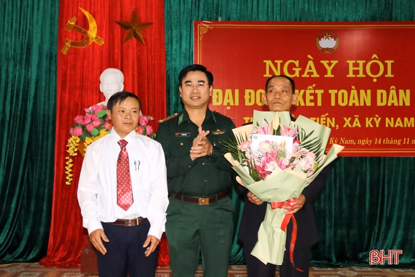 Lãnh đạo Hà Tĩnh vui đại đoàn kết với Nhân dân