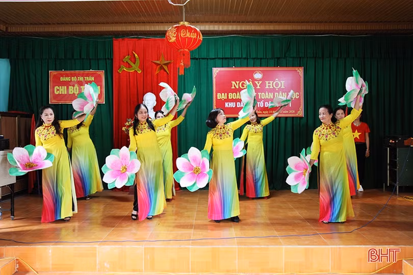 Lãnh đạo Hà Tĩnh vui đại đoàn kết với Nhân dân