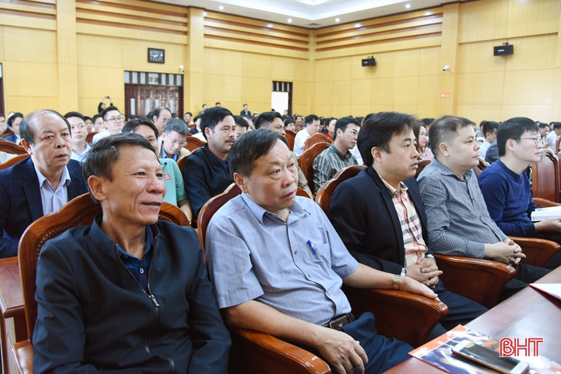 Bồi dưỡng nghiệp vụ công tác Đảng cho hơn 600 bí thư chi bộ thuộc Đảng ủy Khối CCQ&DN Hà Tĩnh