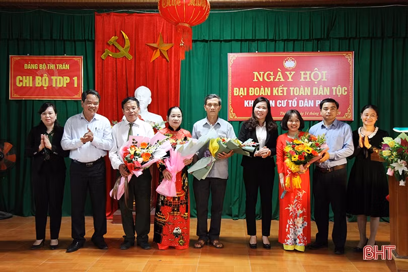 Lãnh đạo Hà Tĩnh vui đại đoàn kết với Nhân dân