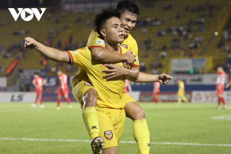 Những cầu thủ “bước ra ánh sáng” ở V-League 2020