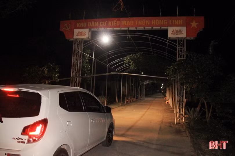 Anh nông dân Hà Tĩnh “cưỡi xế hộp” đi bán rau giống vụ đông