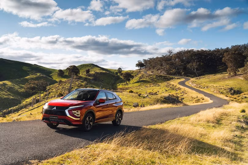 Cận cảnh Mitsubishi Eclipse Cross facelift - cốp rộng, thiết kế đẹp