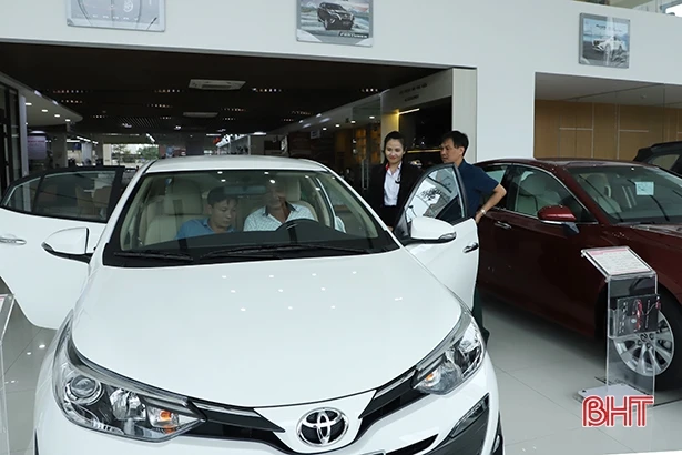 Hạn giảm phí trước bạ cận kề, thị trường ô tô Hà Tĩnh “tăng nhiệt”