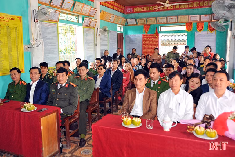 Lãnh đạo Hà Tĩnh vui đại đoàn kết với Nhân dân