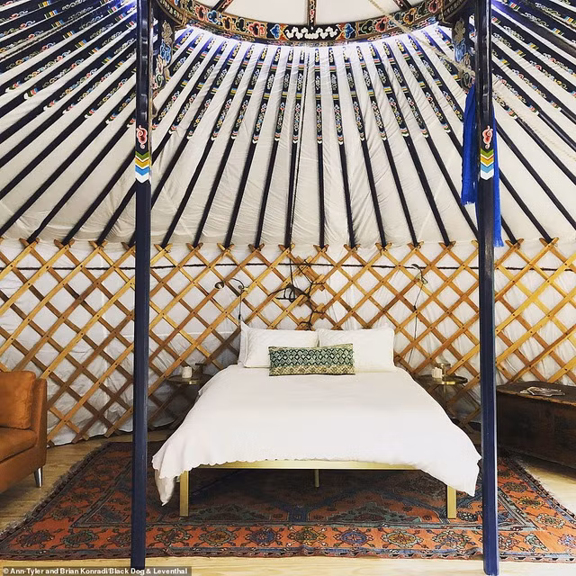 Bộ ảnh kể về phong cách sống “bỏ phố, về rừng”