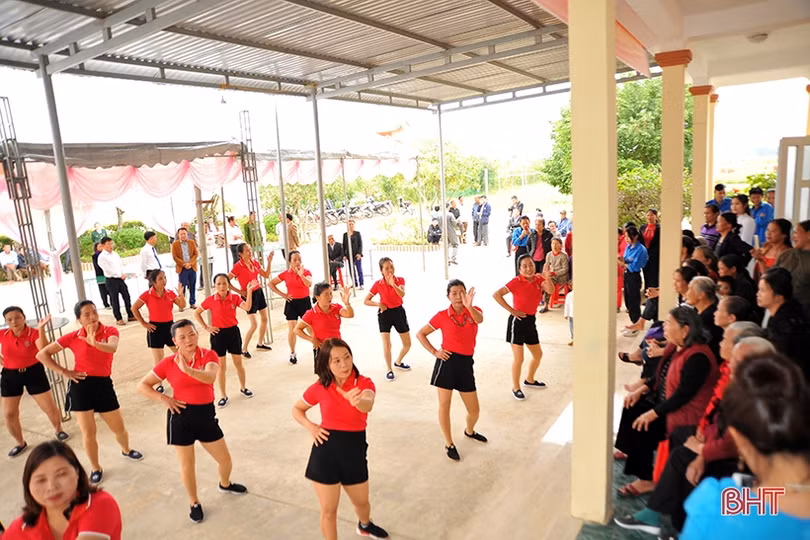 Lãnh đạo Hà Tĩnh vui đại đoàn kết với Nhân dân