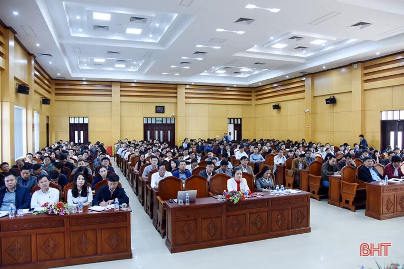 Bồi dưỡng nghiệp vụ công tác Đảng cho hơn 600 bí thư chi bộ thuộc Đảng ủy Khối CCQ&DN Hà Tĩnh