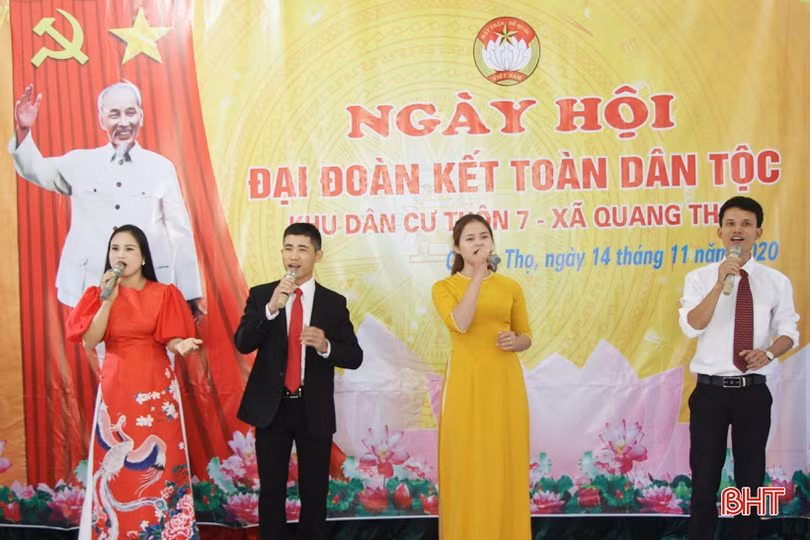 Lãnh đạo Hà Tĩnh vui đại đoàn kết với Nhân dân