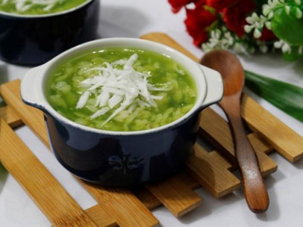Ấm lòng mùa đông với 4 món chè nóng hổi “vừa thổi vừa ăn”